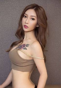 漂亮90零九美女热图杜花花纹身写真套图