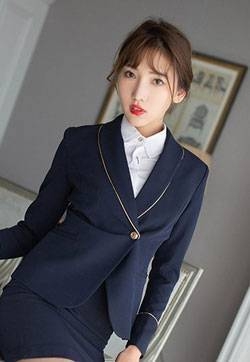 高挑大长腿美女诱惑秘书陆萱萱长腿高跟羞涩裸露翘臀美女后进式XXOO图片