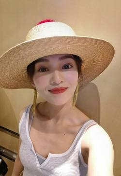 张韶涵生活自拍照图片