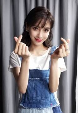 Angelababy杨颖最新私服照图片