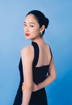 周韵图片 周韵性感杂志封面写真图片