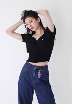 裴秀智甜美性感写真图片