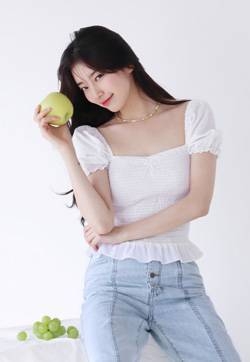 裴秀智图片 裴秀智杂志花絮照图片