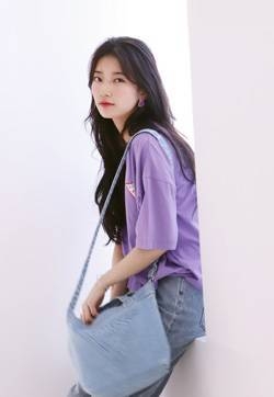 裴秀智恬静气质性感图片写真