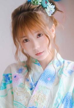 超美和服美女室内迷人性感写真图片