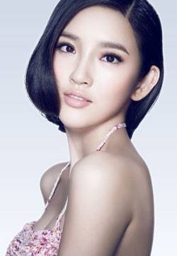 2014年6月日历桌面壁纸 加油爱人 可爱美女唐艺昕高清图片