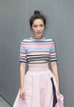 曾黎图片   曾黎甜美活动照图片