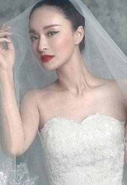 于越引领韩式新娘美妆潮流唯美婚纱艺术写真