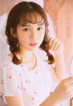 嫩白美女性感私房写真图片