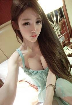 大眼睛可爱美女王嘉韵renee-yun性感迷人自拍照(二)