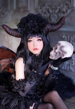 清纯萝莉二次元cosplay暗黑系艺术写真