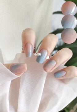 雾霾蓝美甲图片 雾霾蓝色美甲图