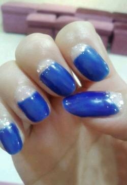 美甲图片蓝色 美甲图片深蓝色美甲图片