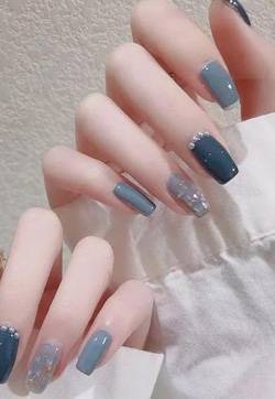 秋冬显白美甲 秋冬显白美甲图片婚礼