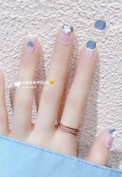 显白的美甲颜色 显白的美甲图片