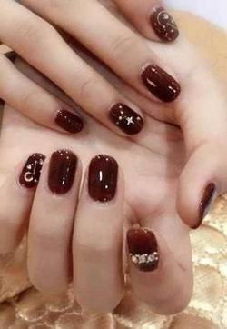 适合手黑的美甲图片 适合手黑的美甲效果图
