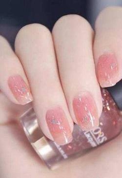 透粉色美甲图片 透粉美甲图片大全