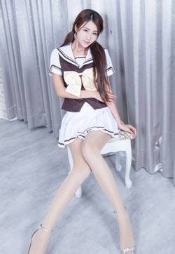 学生装性感美腿小紫藤香艳诱惑福利写真