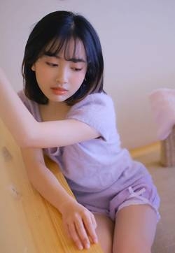 气质短发美女高清手机壁纸图片
