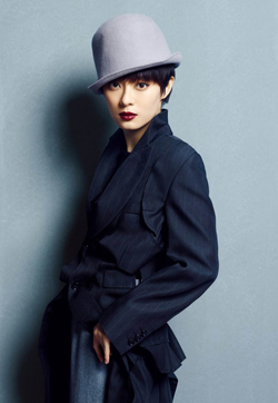 孙俪变冷美人写真烈焰红唇妩媚性感