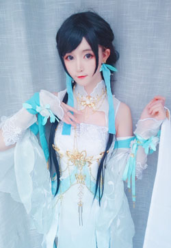 逆水寒素问超美cosplay图片