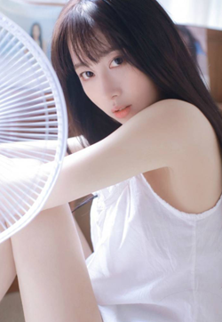 宅男女神诱惑美女背心吊带性感私房写真