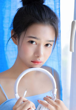 高清美女MM29BIBI金兴西潮流性感写真图片