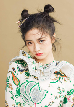 高清美女沈月甜美灵动写真图片手机壁纸