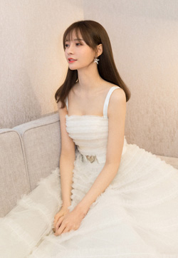 高清美女沈月甜美灵动时尚写真图片