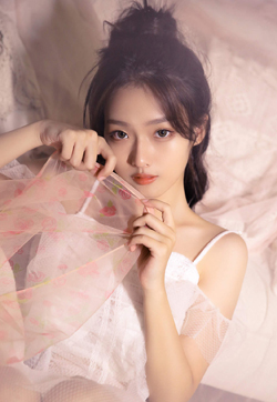 高清清纯床上美女性感细白长直腿美女写真第张
