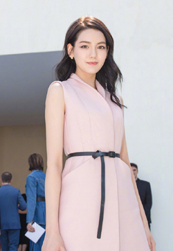 高清女星李诗颖巴黎时装周优雅甜美写真图片