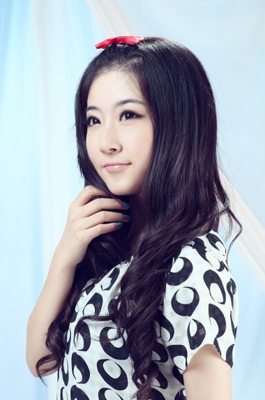 尼古拉·佩尔茨性感漂亮美女写真壁纸图片