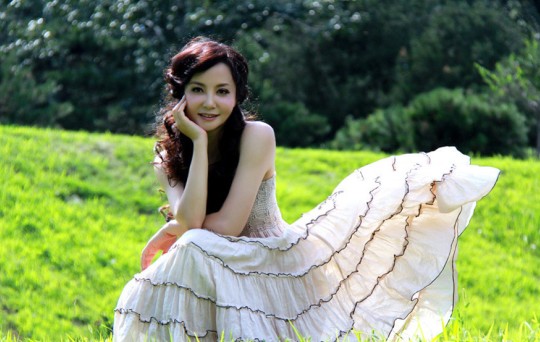 中国内地重庆影视女演员陶红优雅妩媚时尚写真图片图片