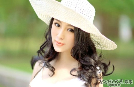 清纯美女清新田园风舒适畅意写真图片图片