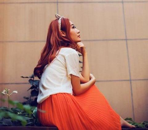 放电眼 诱人身 泳装妩媚女性感写真图片 放电眼 诱人身 泳装妩媚女性感写真图片