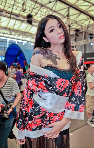 可爱女孩Chinajoy展上百媚千娇的ShowGirl图片