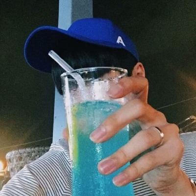 EXO长腿男神日韩明星桌面壁纸图片