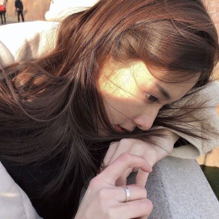 黑色系女生头像图片 女生头像图片