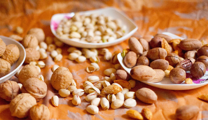 2020年5月甜甜圈美食电脑桌面日历壁纸图片