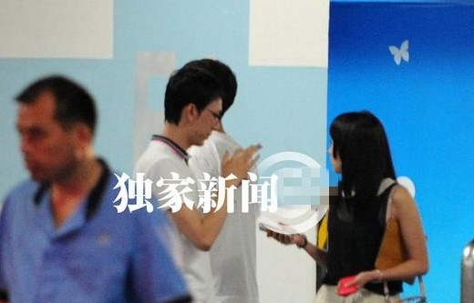 高清陕西省延安美女F杯潘春春蕾丝裙呼之欲出图片