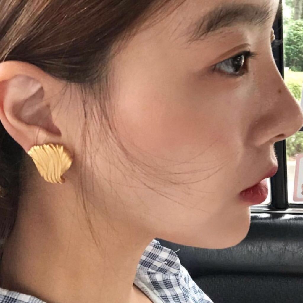 黑色系女生头像图片 女生头像图片