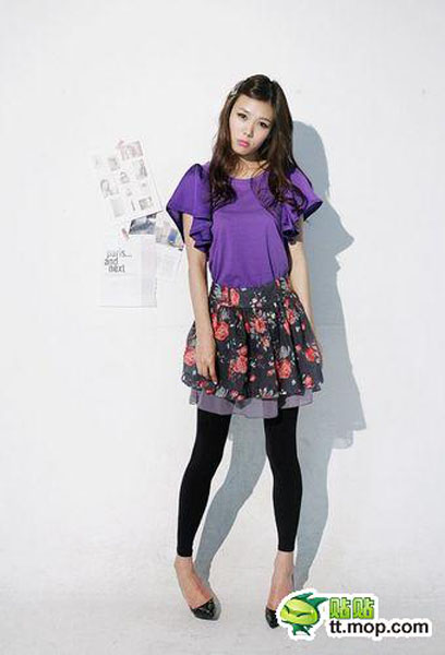 替代连衣裙的春夏时髦款图片