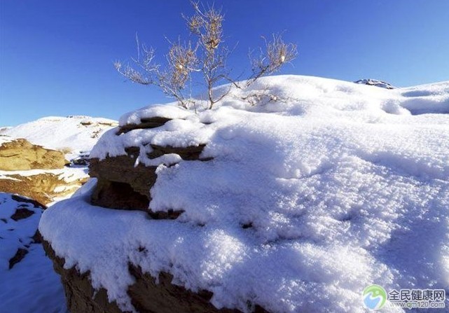2018年5月冬日唯美雪景图片日历壁纸图片