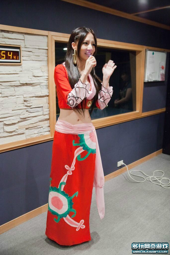 _高清澳门，平面模特美女林采缇-女帝蛇姬性感高清写真手机壁纸图片