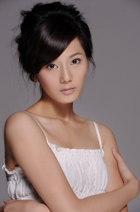 中国大陆四川省成都女演员彭杨时尚休闲机场照图片图片