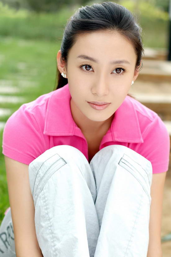 高清中国内地女演员少女时代美女林允儿大胆裸背性感诱惑写真图片图片