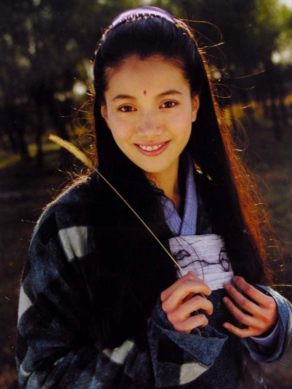 袁咏仪从容淡雅熟女风情妩媚迷人艺术写真图片