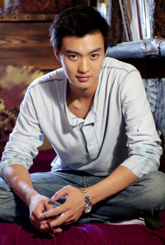 高清内地男明周一围写真图片图片