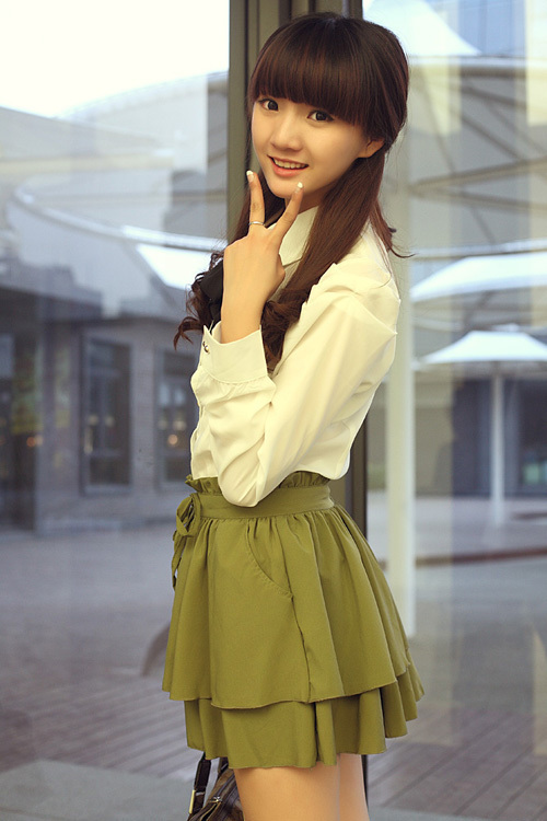 90后萝莉小美女Miki可爱自拍图片