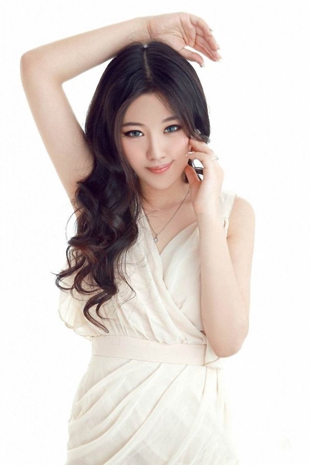 清纯高挑的美丽女人图片